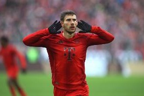 英超直播-德天空:格雷茨卡尚未确定续约 目前趋势是球员将进入合同最后一年