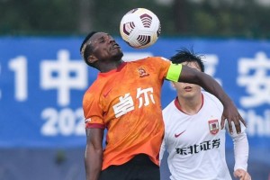 【中超】埃弗拉破门+造点 武汉2比2亚泰赛季仍不胜