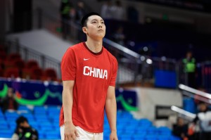 杜指导爱徒赵睿&amp;amp;胡明轩合砍13分，中国男篮首节28-19领先新西兰