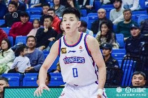 EPL积分榜-高效输出！林庭谦半场7中5拿到12分3板3助