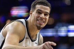 投注平台-当老大真爽~小波特顶着防守上篮准绝杀 公牛两个暂停发球仍失误