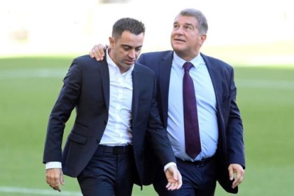 注册入口-西媒：巴萨高层对哈维不满 拉波尔塔仍信任哈维