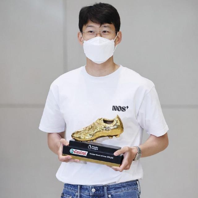 1653399679543097969.jpg 孙.jpg